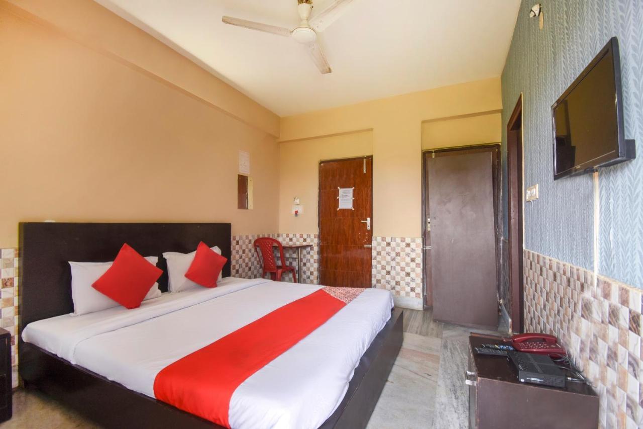 Oyo Flagship 72260 Seema International Gauripur (West Bengal) Exterior photo