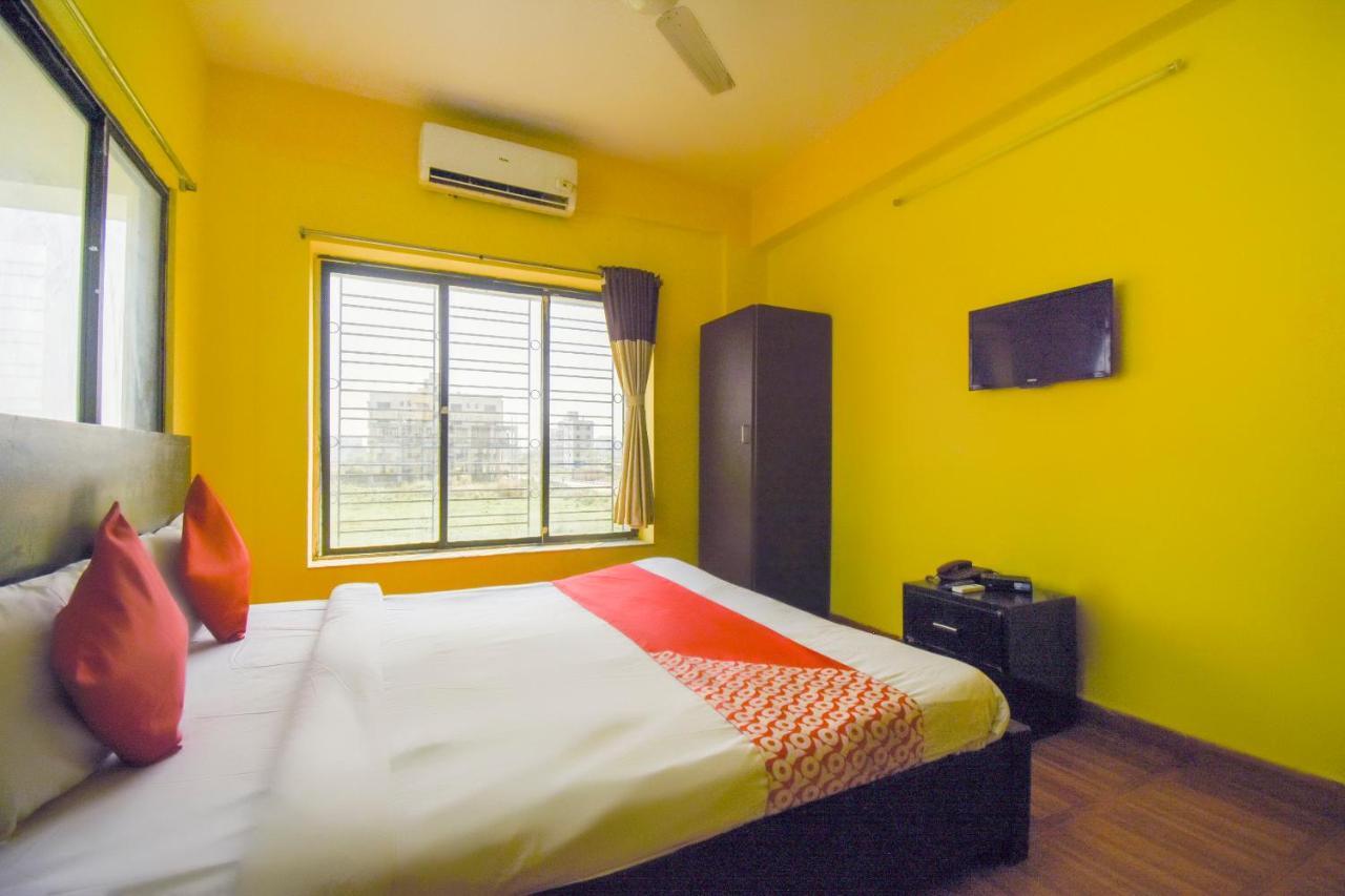 Oyo Flagship 72260 Seema International Gauripur (West Bengal) Exterior photo