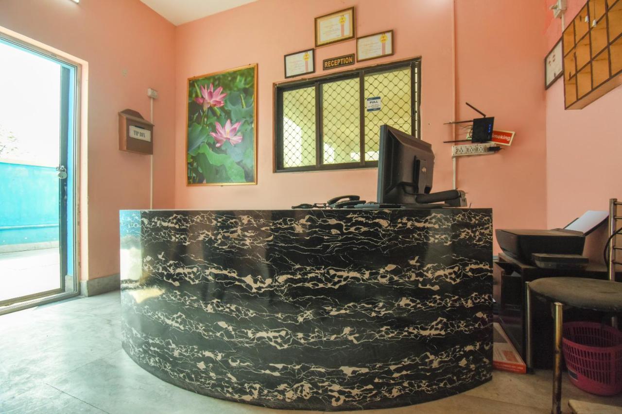 Oyo Flagship 72260 Seema International Gauripur (West Bengal) Exterior photo